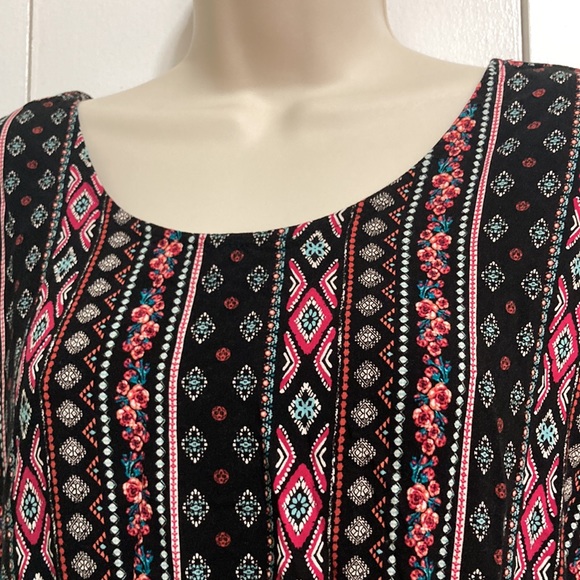 PINK REPUBLIC Aztec Tribal Short Sleeve Dress Pockets Open Keyhole Back Medium - Picture 7 of 16